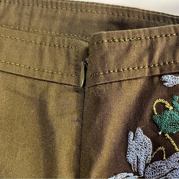 Ann Taylor Olive green Enbroidered A line lined Skirt pockets boho  size 2 - Picture 7 of 8